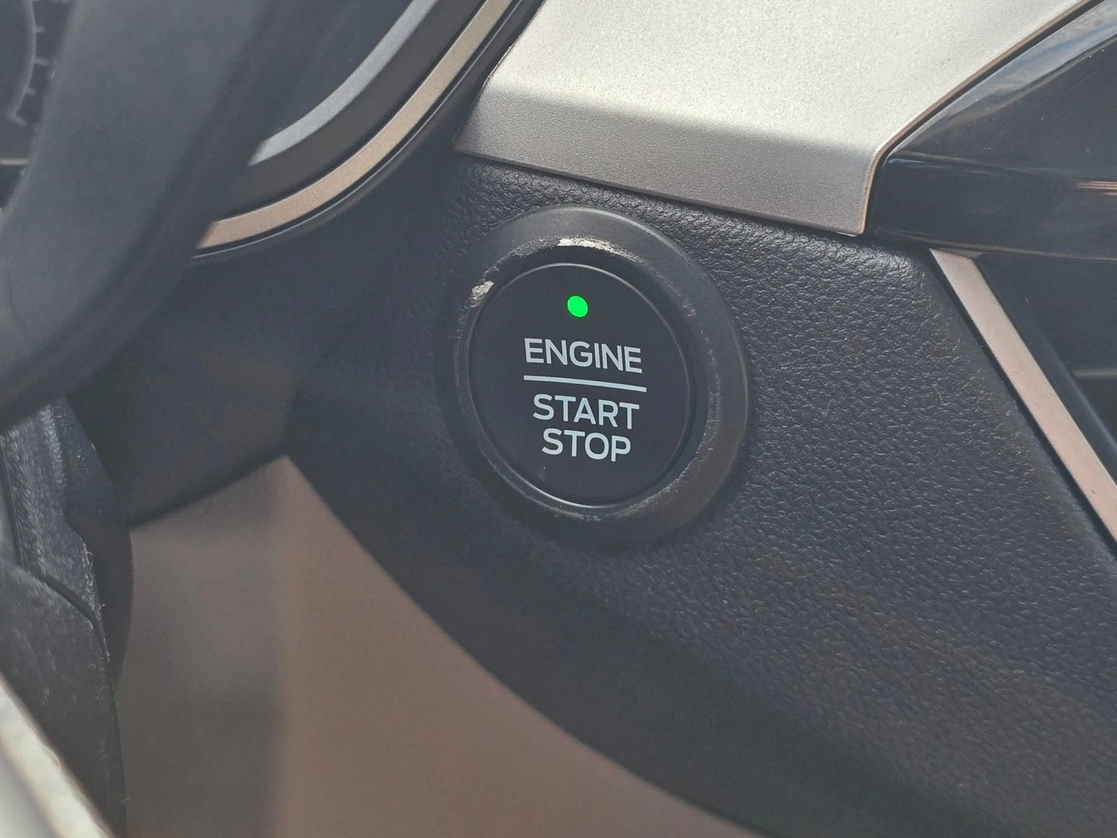 Used 2020 Ford Escape SE AWD/4WD image 35