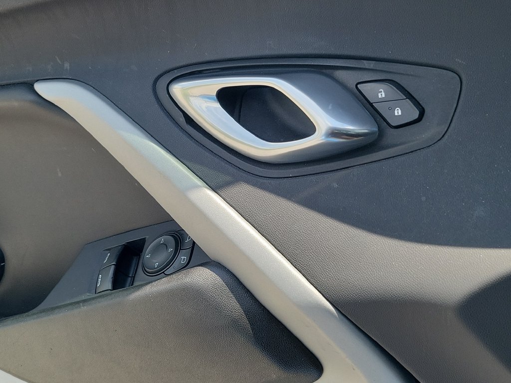 Used 2023 Chevrolet Camaro SS RWD image 16
