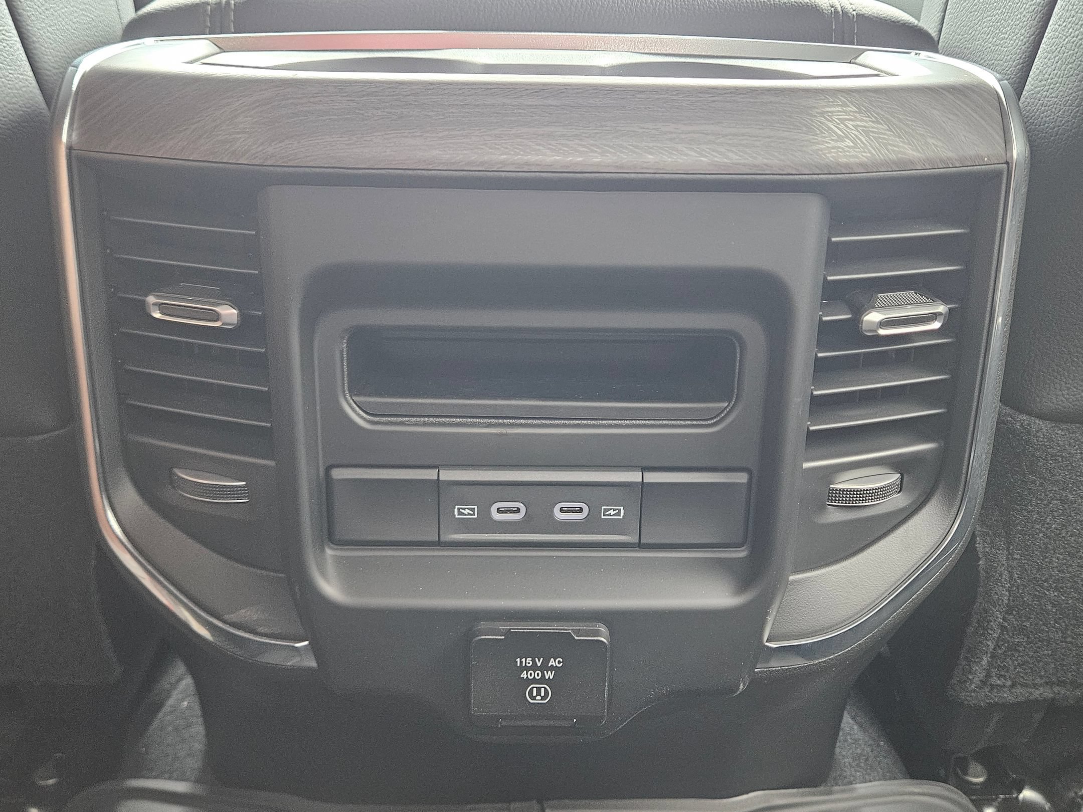 New 2026 RAM 2500 Laramie w/ Night Edition AWD/4WD image 24
