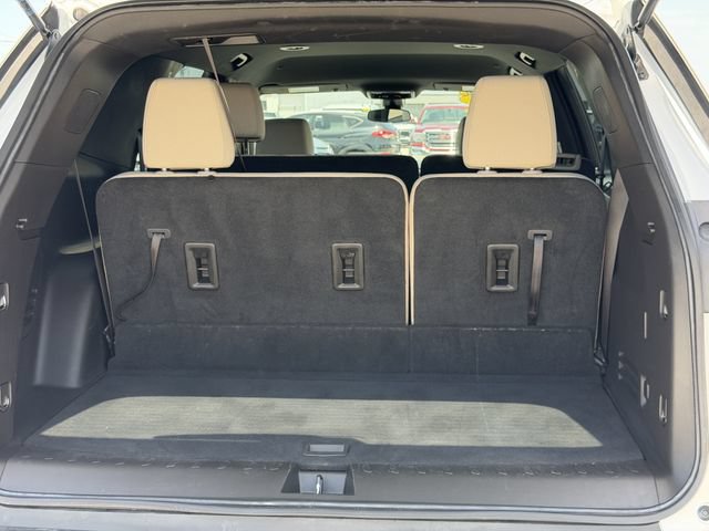 Used 2023 Chevrolet Traverse LS FWD image 15