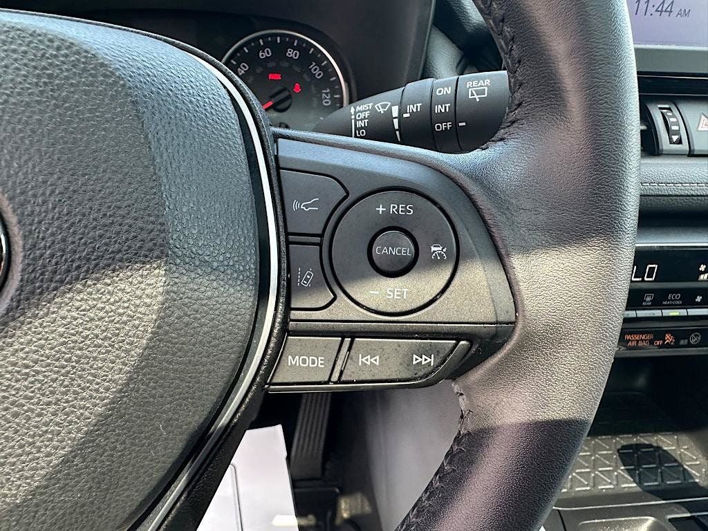 Certified 2022 Toyota RAV4 XLE Premium FWD image 24