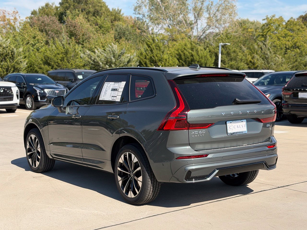 New 2027 Volvo XC60 B5 Plus AWD/4WD image 5