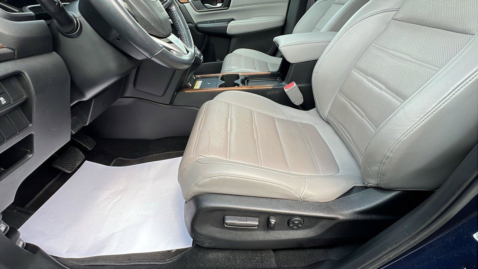 Used 2020 Honda CR-V Touring image 23