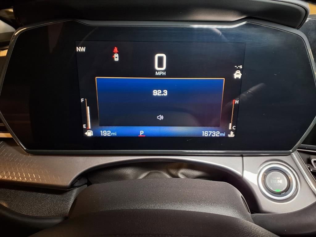 Used 2024 Chevrolet Trax ACTIV w/ Sunroof Package image 9