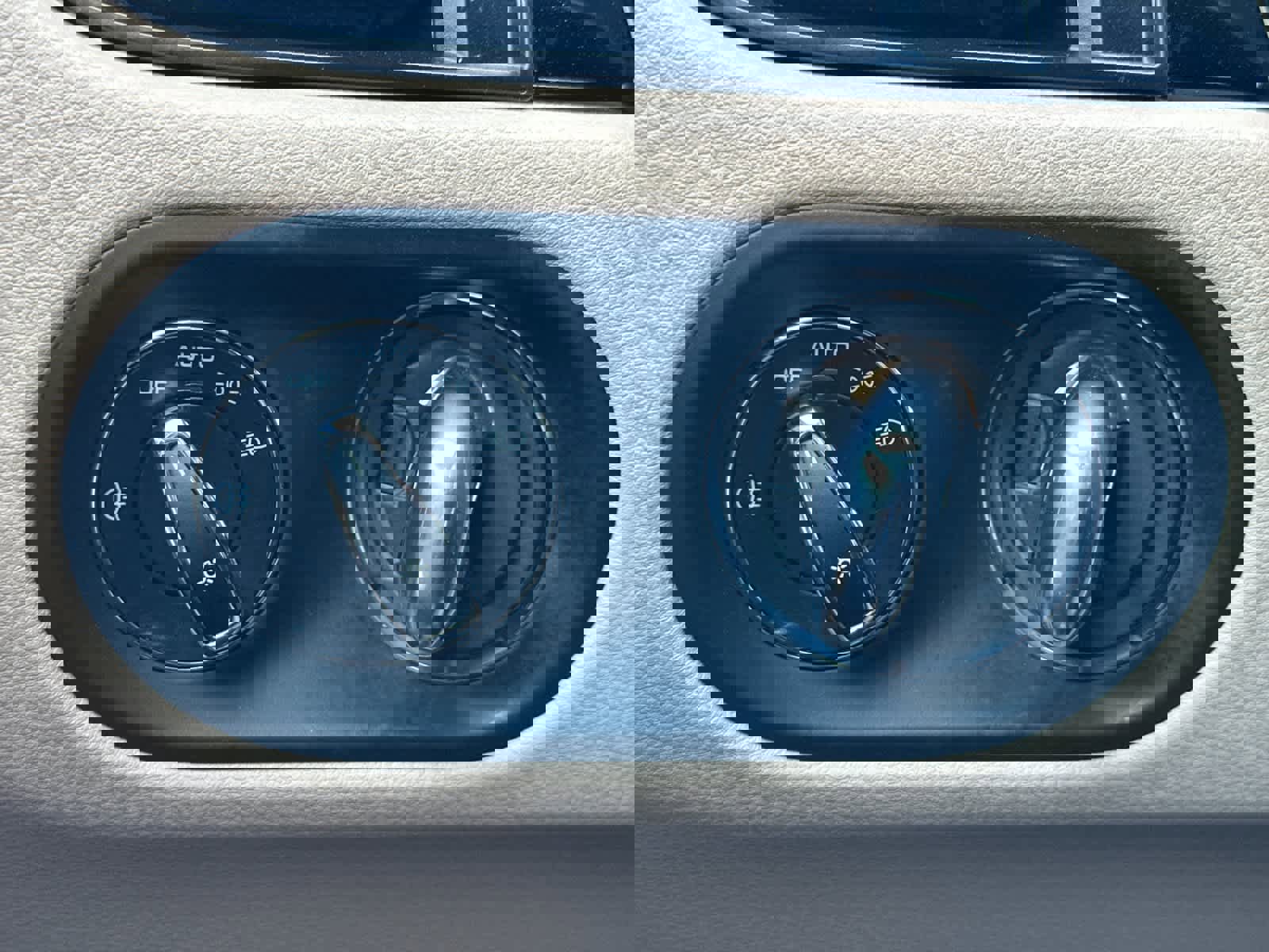 Used 2025 Porsche Macan image 29