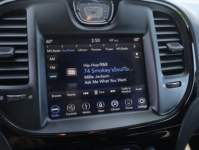 Used 2019 Chrysler 300 S image 69
