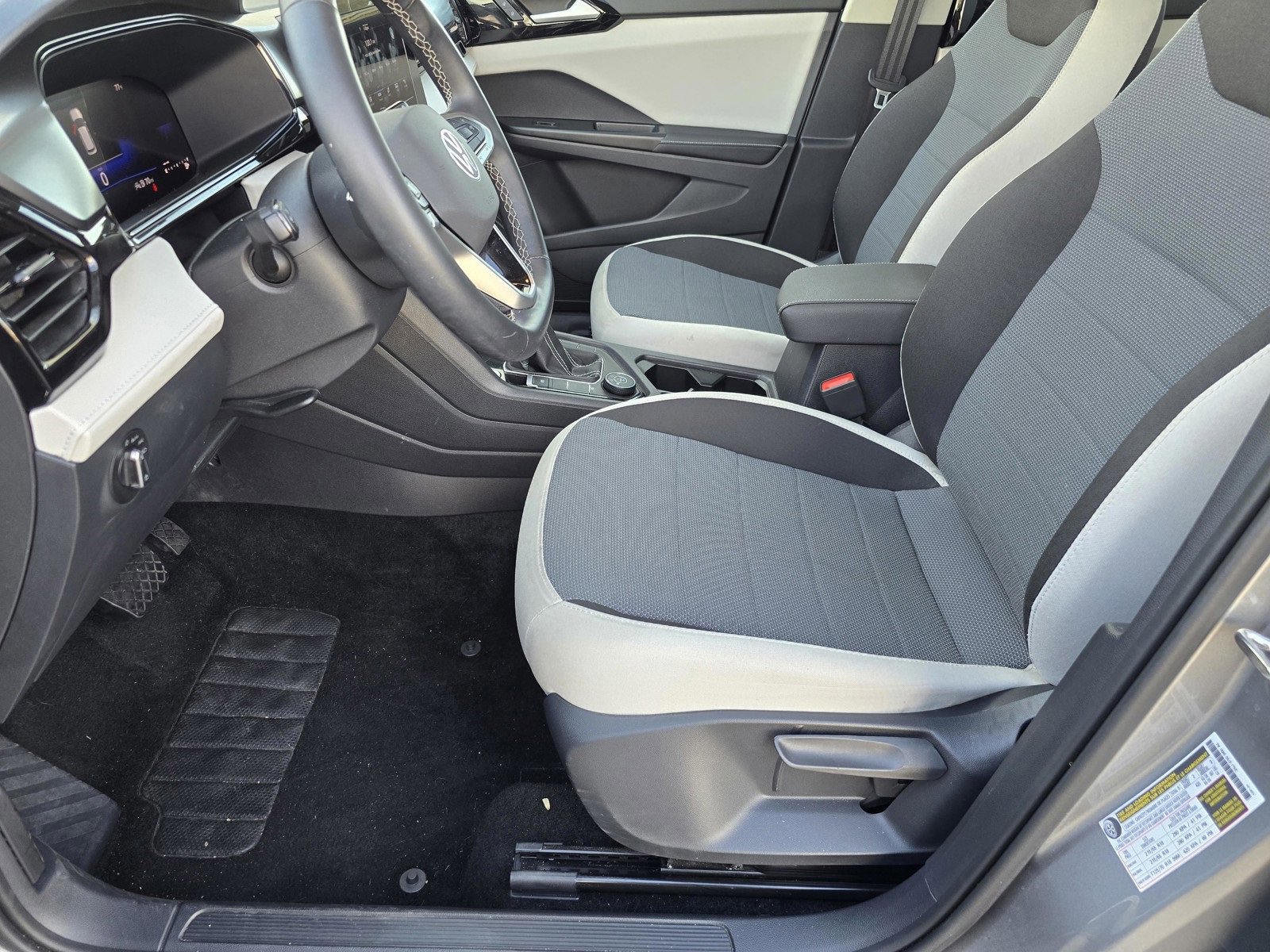 Used 2025 Volkswagen Taos S image 18