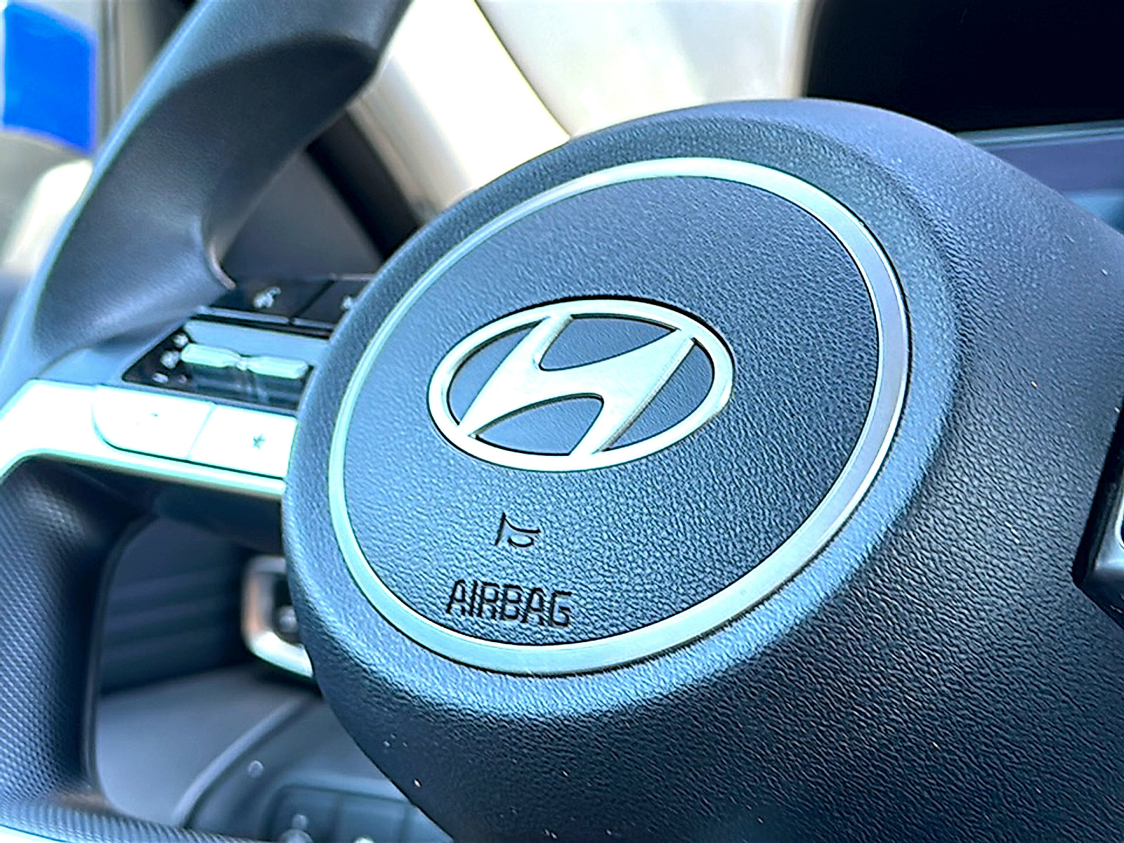 Used 2024 Hyundai Elantra SEL FWD image 30