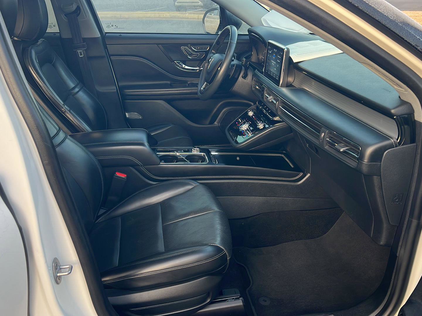 Used 2021 Lincoln Corsair AWD w/ Premium Package image 14