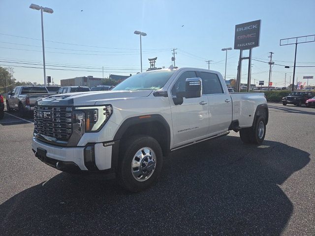 Used 2024 GMC Sierra 3500 Denali Ultimate AWD/4WD image 7