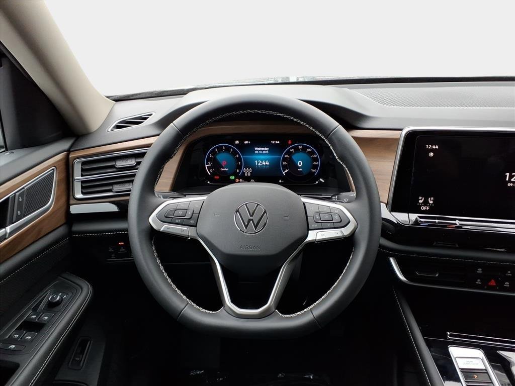 New 2026 Volkswagen Atlas SE image 13