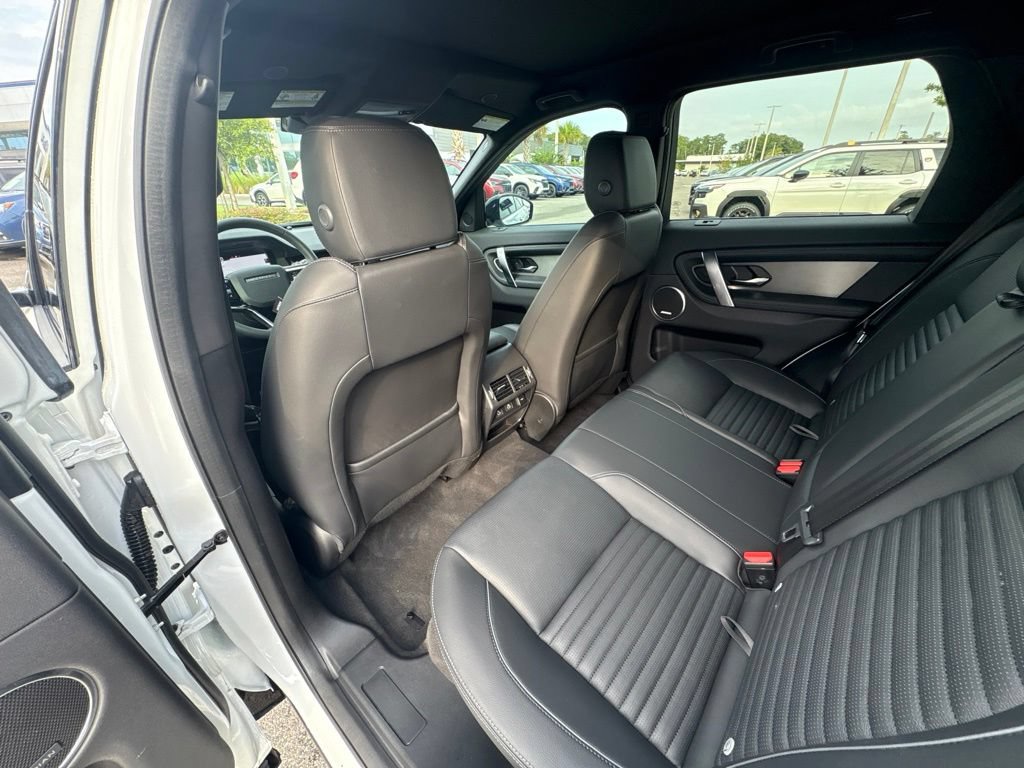 Used 2024 Land Rover Discovery Sport Dynamic SE AWD/4WD image 16