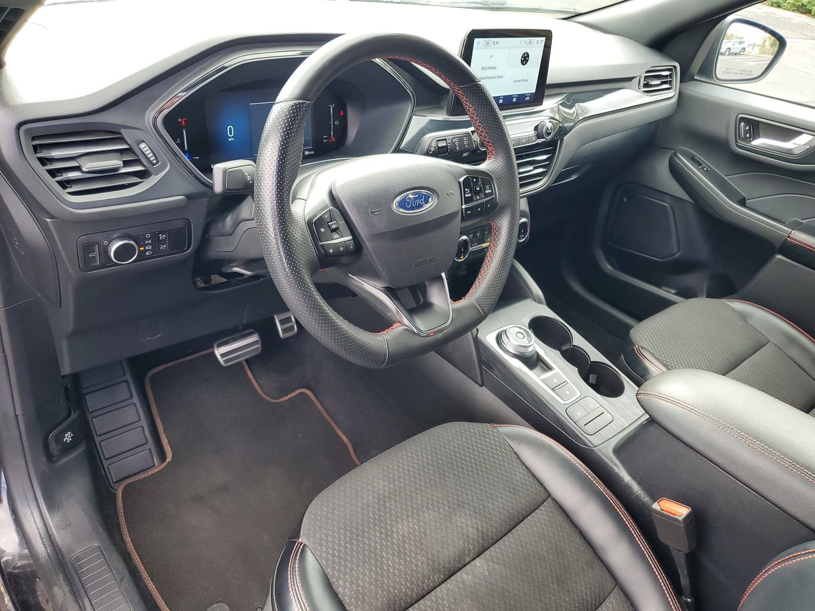 Used 2023 Ford Escape ST-Line image 6