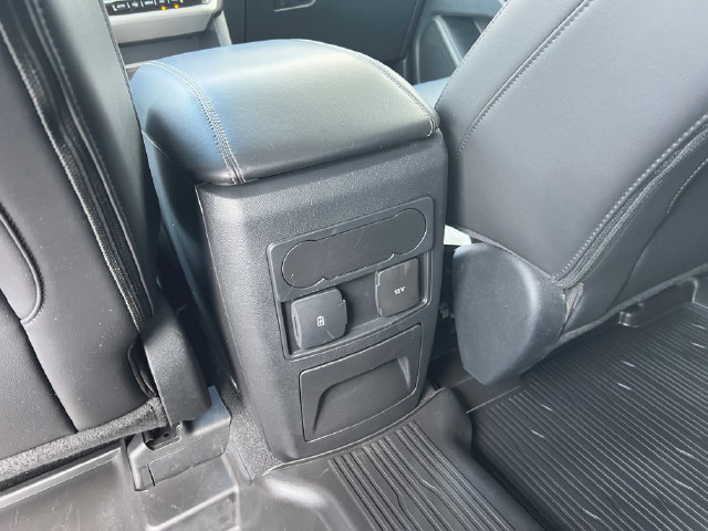 Used 2023 Ford Explorer XLT w/ Equipment Group 202A AWD/4WD image 36