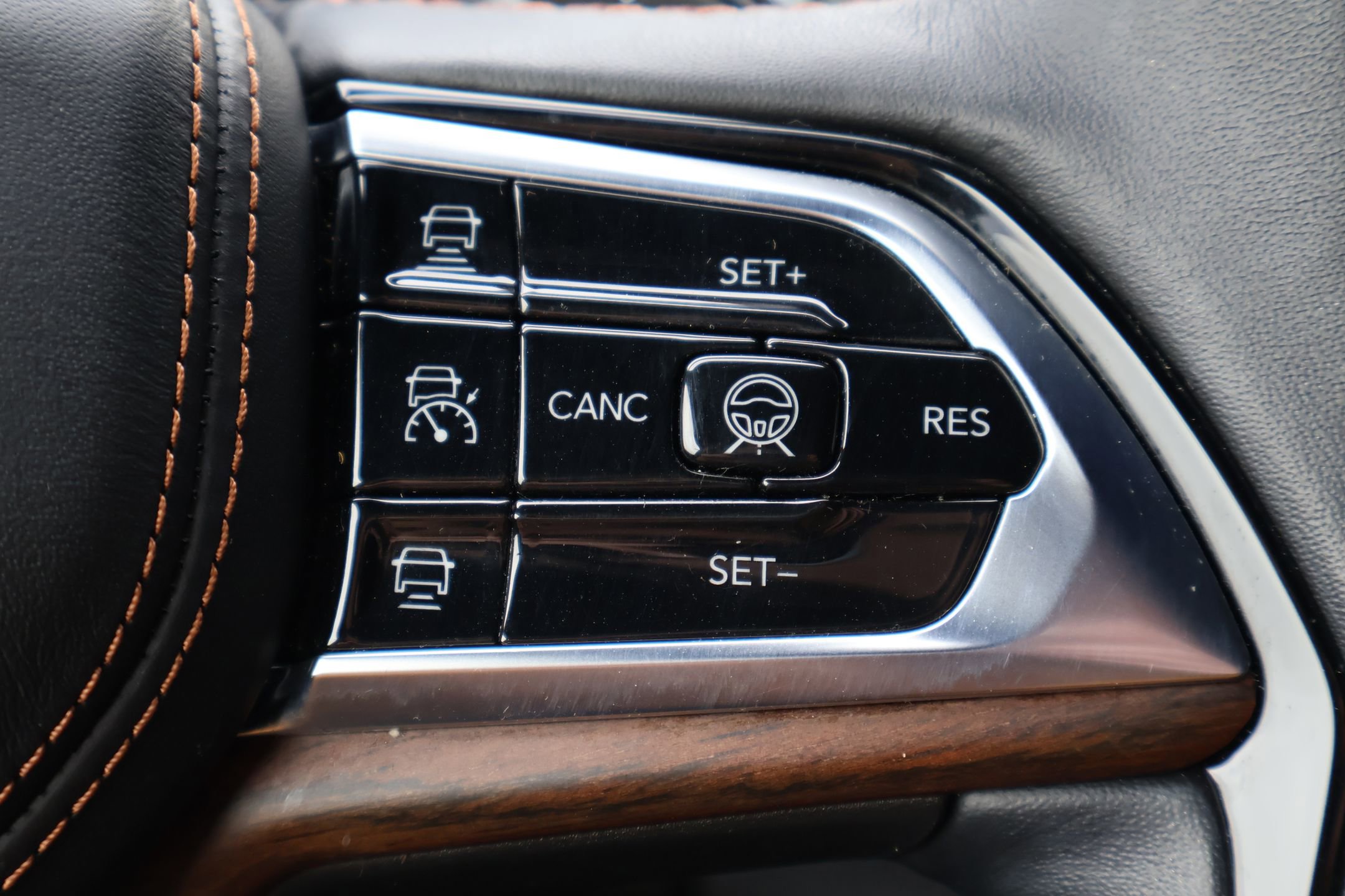 Used 2022 Jeep Grand Cherokee Summit image 14