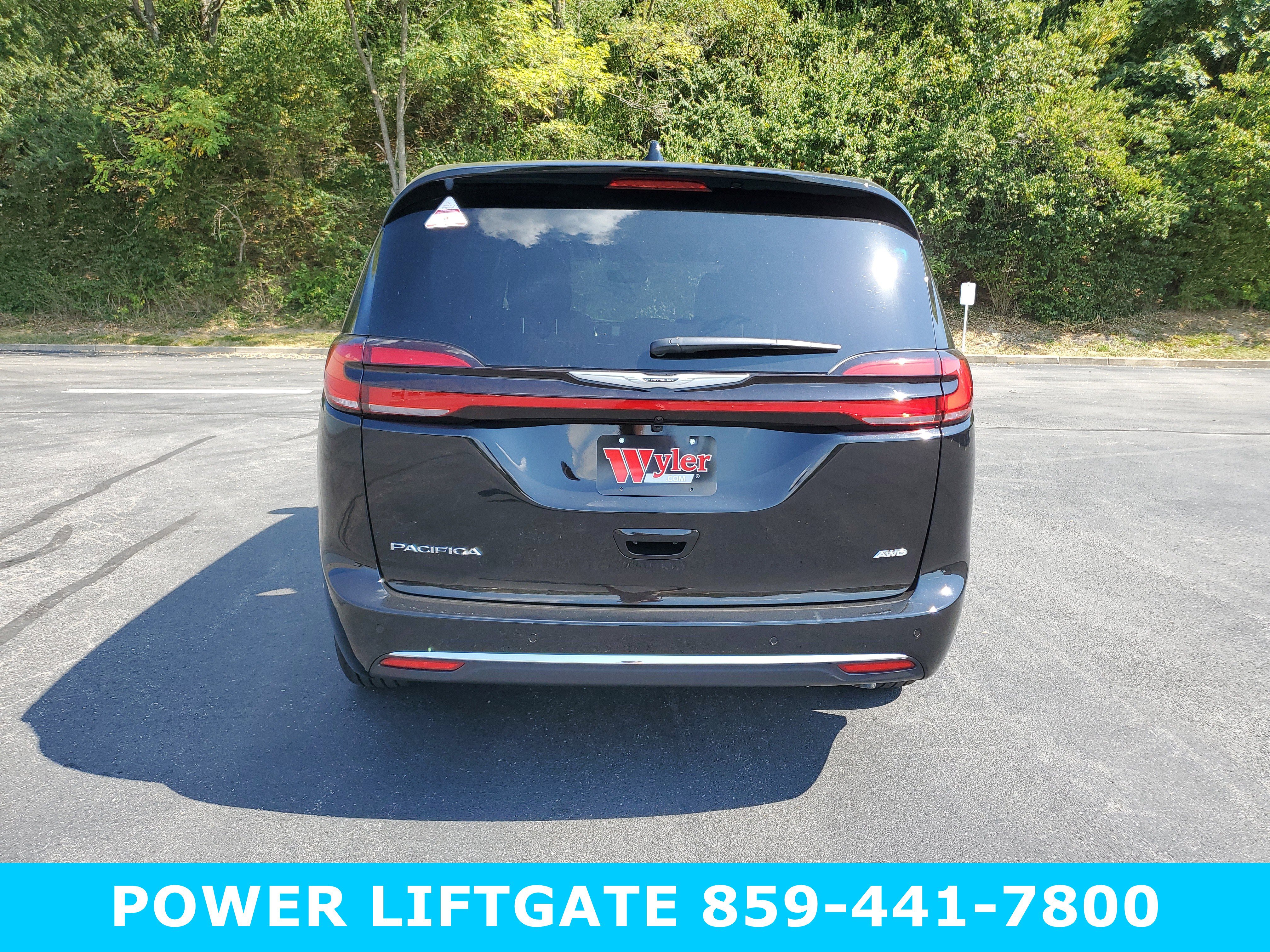 New 2026 Chrysler Pacifica Select image 5