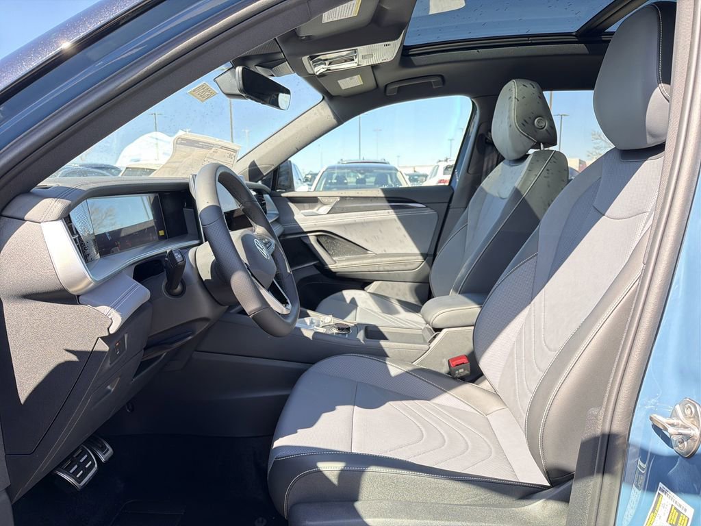 New 2026 Volkswagen Tiguan SE R-Line image 11