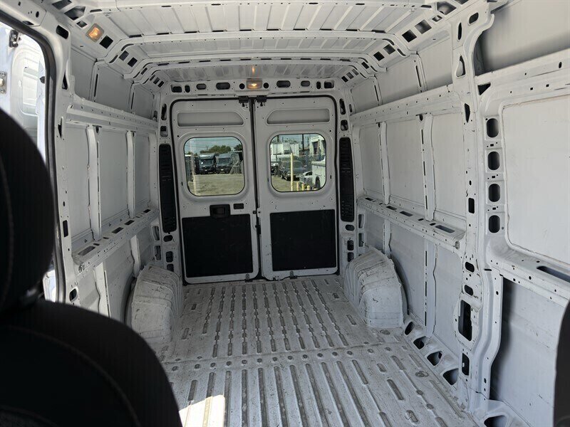 Used 2023 RAM ProMaster 2500 FWD image 8