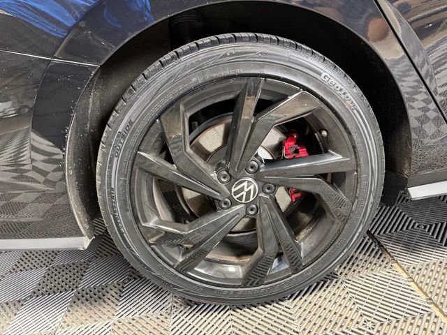 Used 2024 Volkswagen Jetta GLI Autobahn image 38