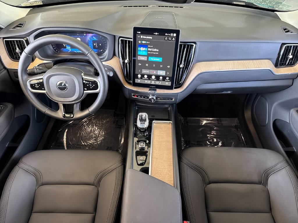 Certified 2026 Volvo XC60 B5 Plus AWD/4WD image 12