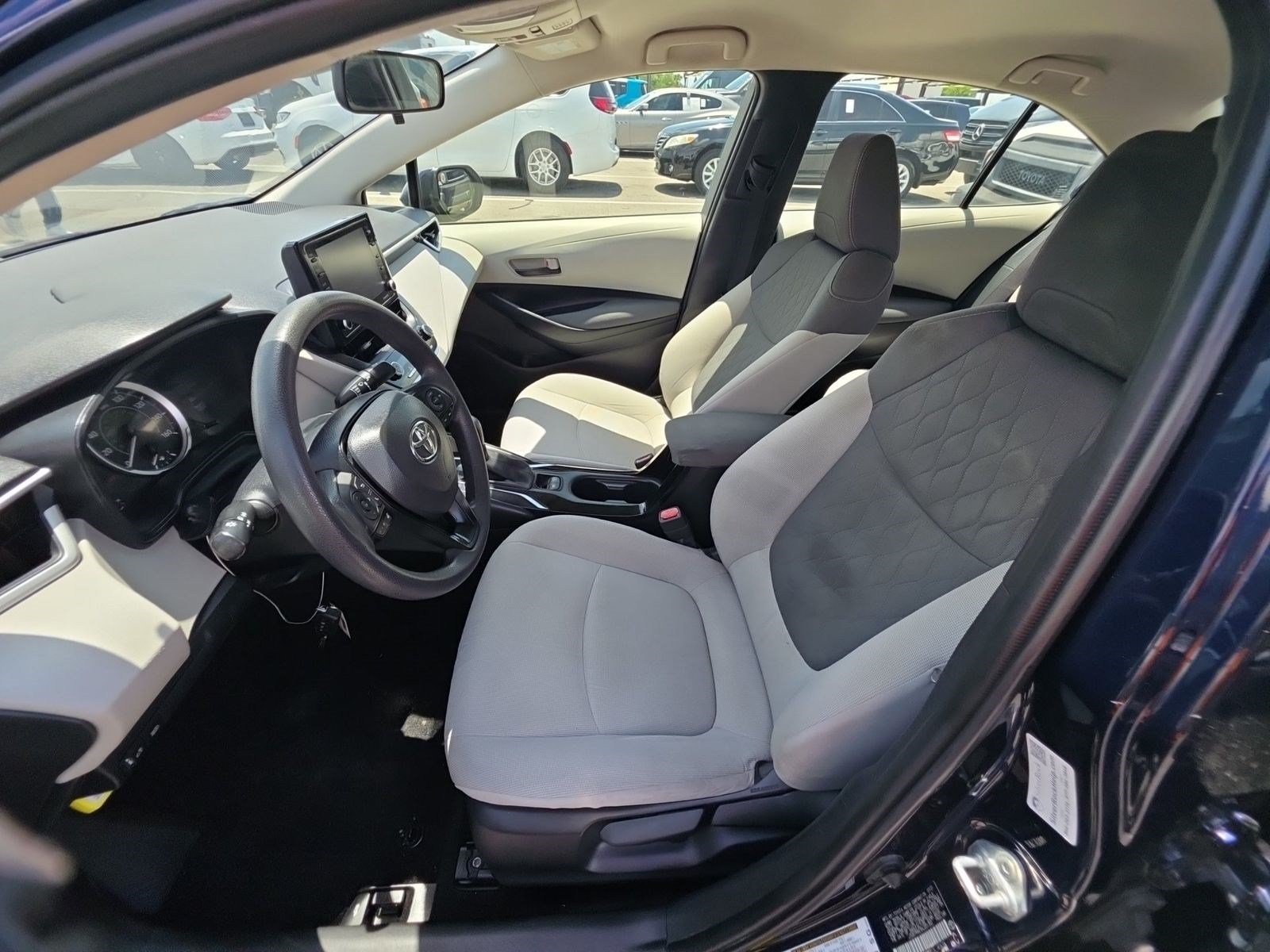 Used 2022 Toyota Corolla LE FWD image 10