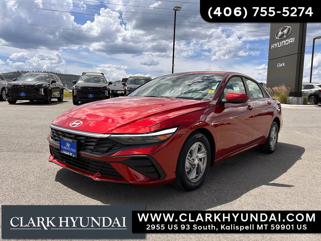 New 2025 Hyundai Elantra SE