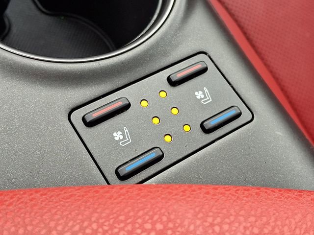 Certified 2022 Toyota Camry XSE w/ Navigation Package image 26