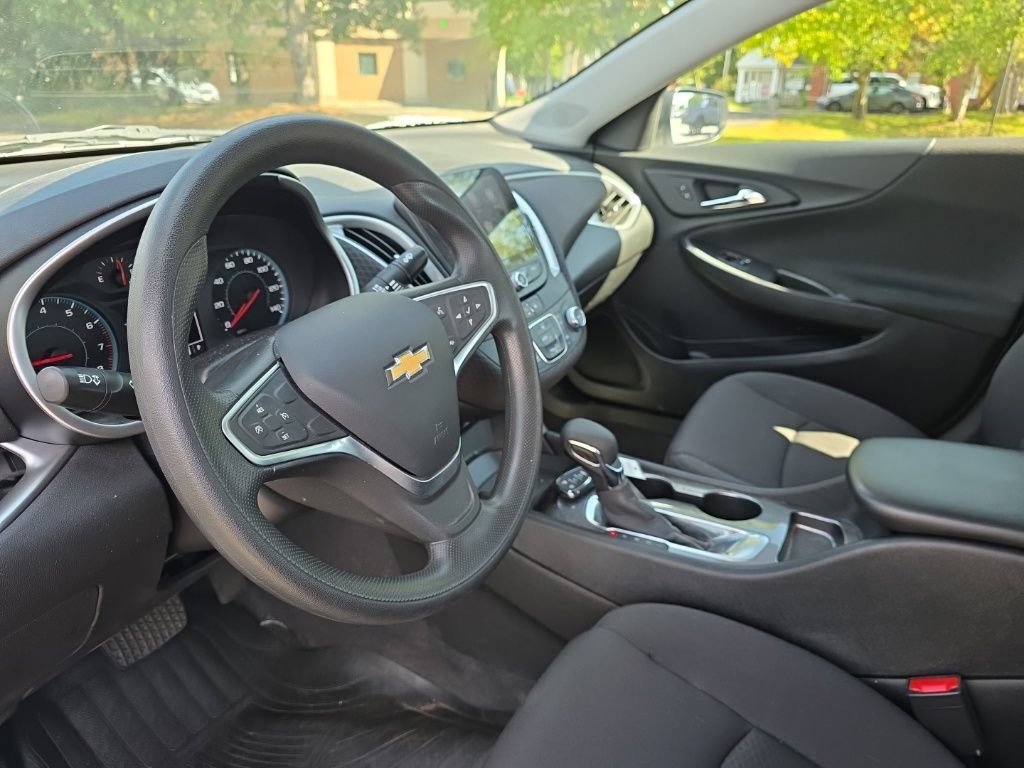 Used 2022 Chevrolet Malibu LS FWD image 22