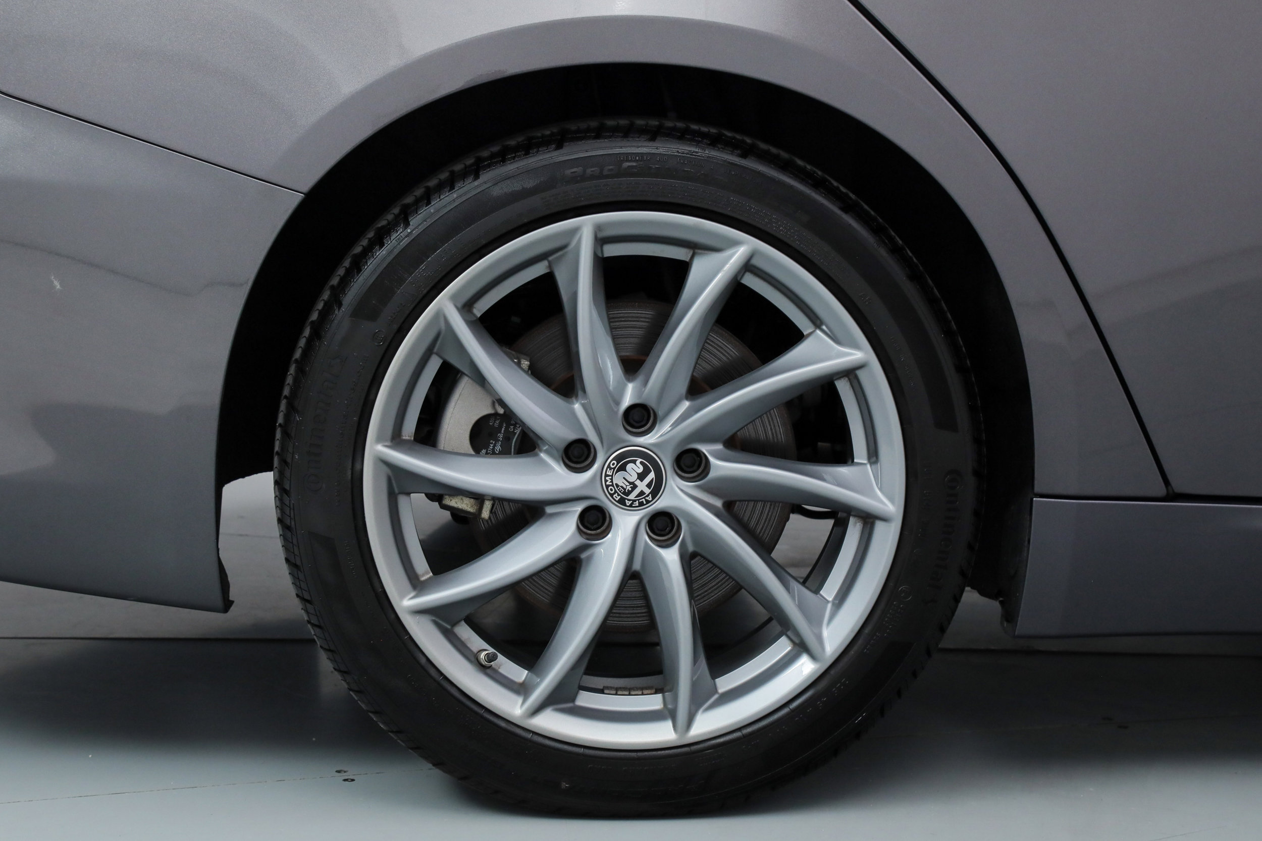 Used 2025 Alfa Romeo Giulia w/ Driving Assist Package image 29