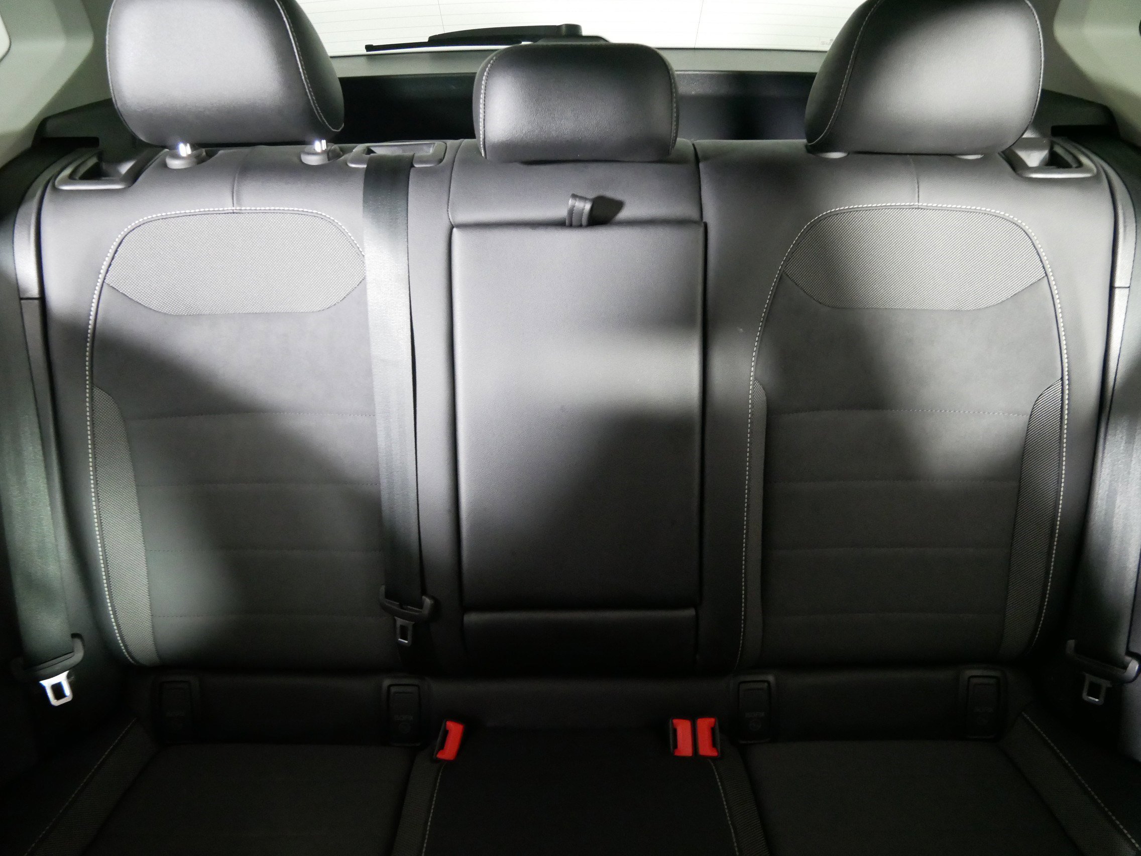 Certified 2023 Volkswagen Taos SE w/ Panoramic Sunroof Package image 13