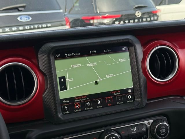 Used 2023 Jeep Gladiator Rubicon w/ Dual Top Group AWD/4WD image 3