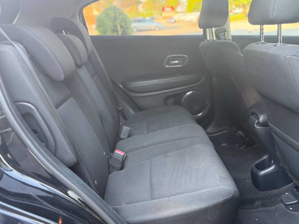 Used 2018 Honda HR-V EX image 18