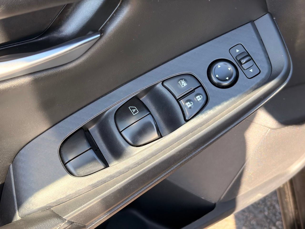 Used 2024 Nissan Sentra SV FWD image 21