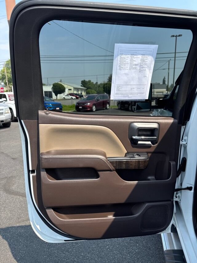 Used 2016 GMC Sierra 3500 Denali w/ Driver Alert Package AWD/4WD image 11
