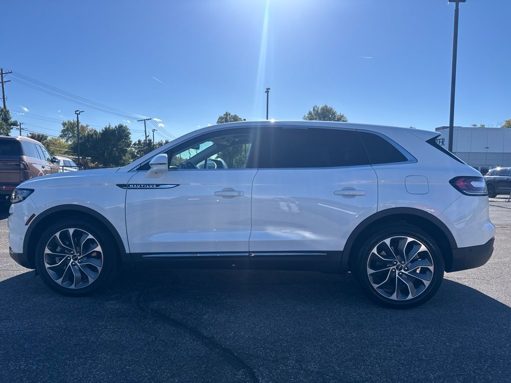 Used 2023 Lincoln Nautilus Reserve w/ Equipment Group 201A AWD/4WD image 6