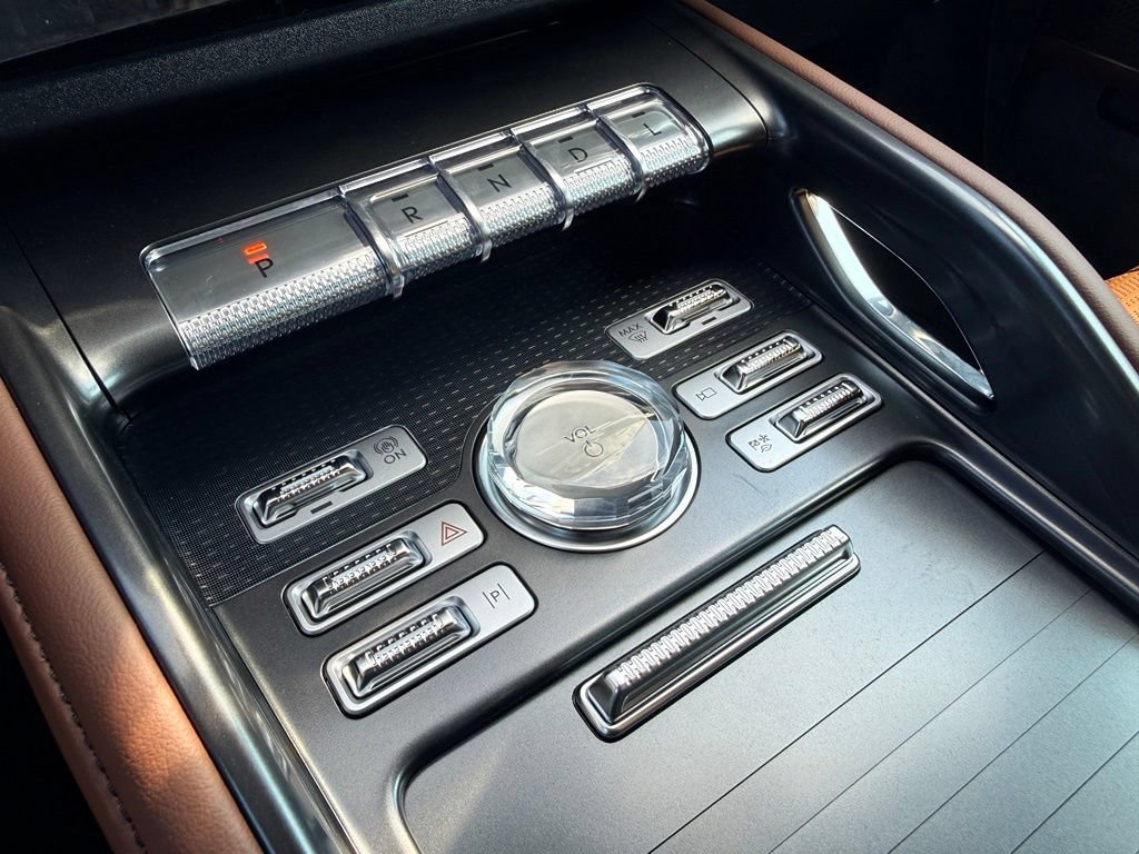 New 2026 Lincoln Nautilus Reserve AWD/4WD image 16