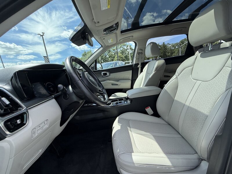 Used 2023 Kia Sorento SX FWD image 11