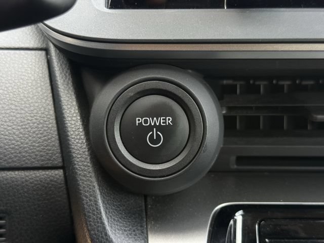 Used 2025 Toyota Prius LE FWD image 22