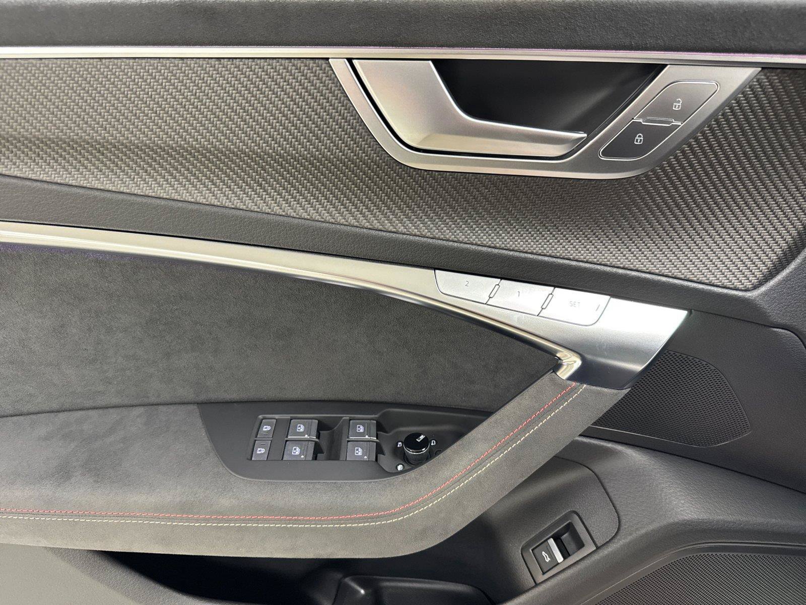 Certified 2025 Audi RS 6 performance AWD/4WD image 11
