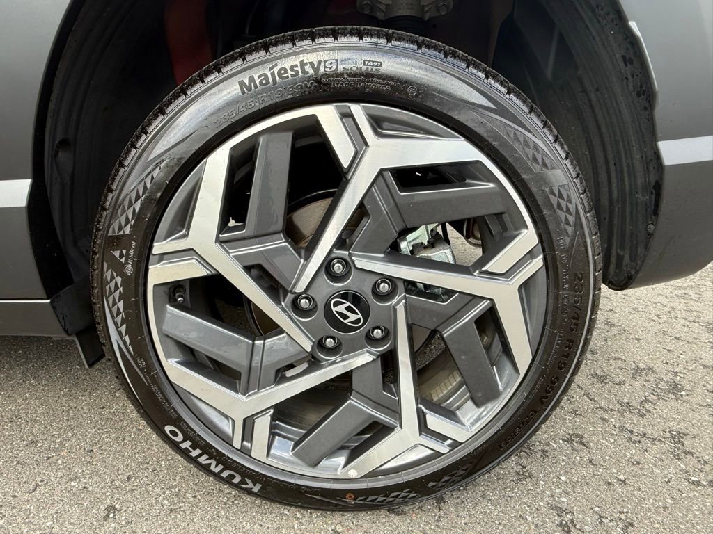 Certified 2026 Hyundai Kona SEL Premium AWD/4WD image 30