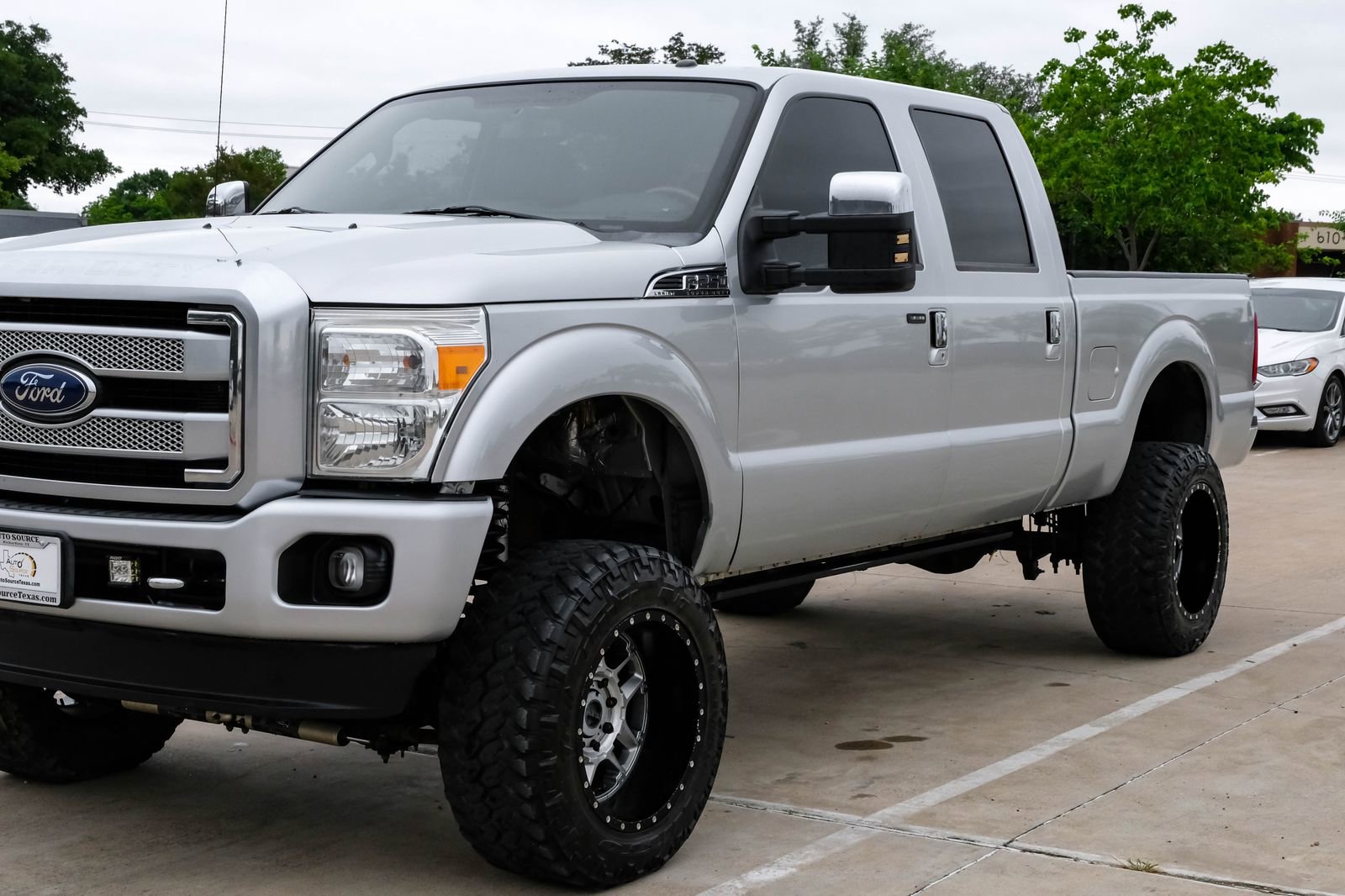 Used 2016 Ford F250 Platinum w/ FX4 Off-Road Package AWD/4WD image 6