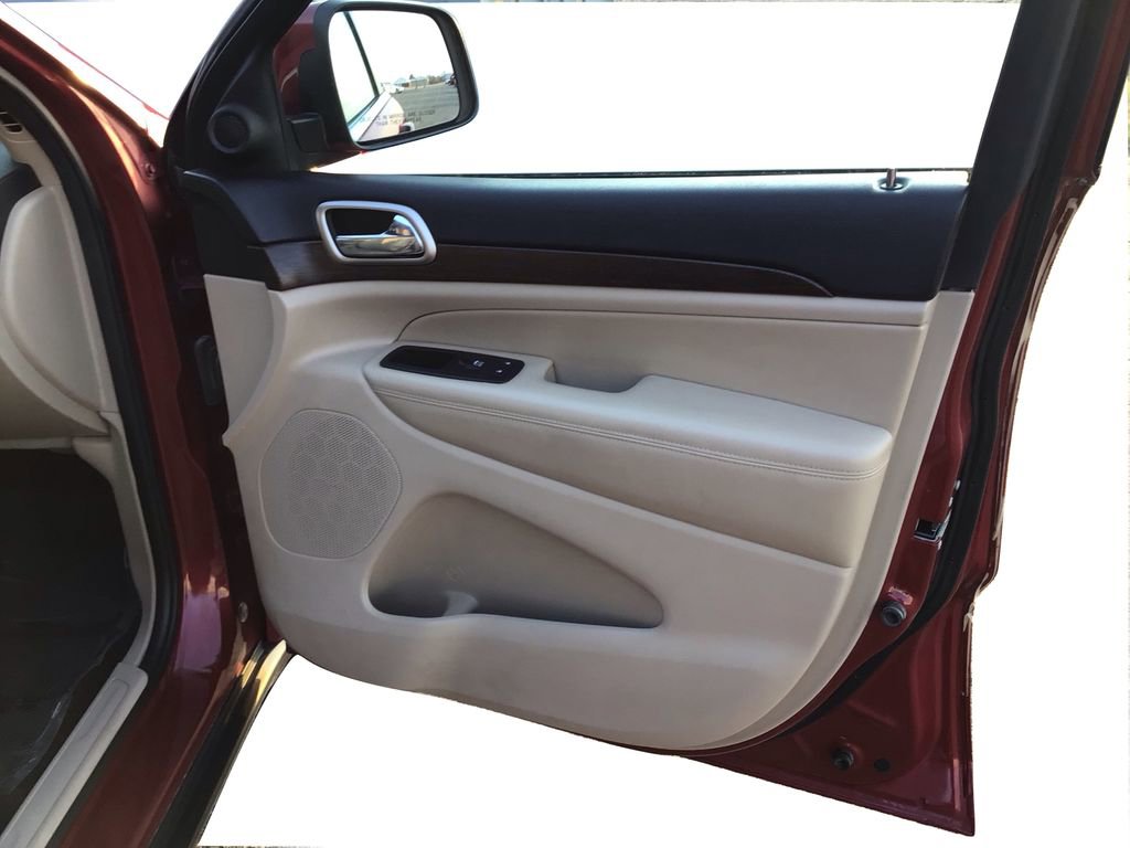 Used 2015 Jeep Grand Cherokee Laredo w/ Quick Order Package 23E image 21