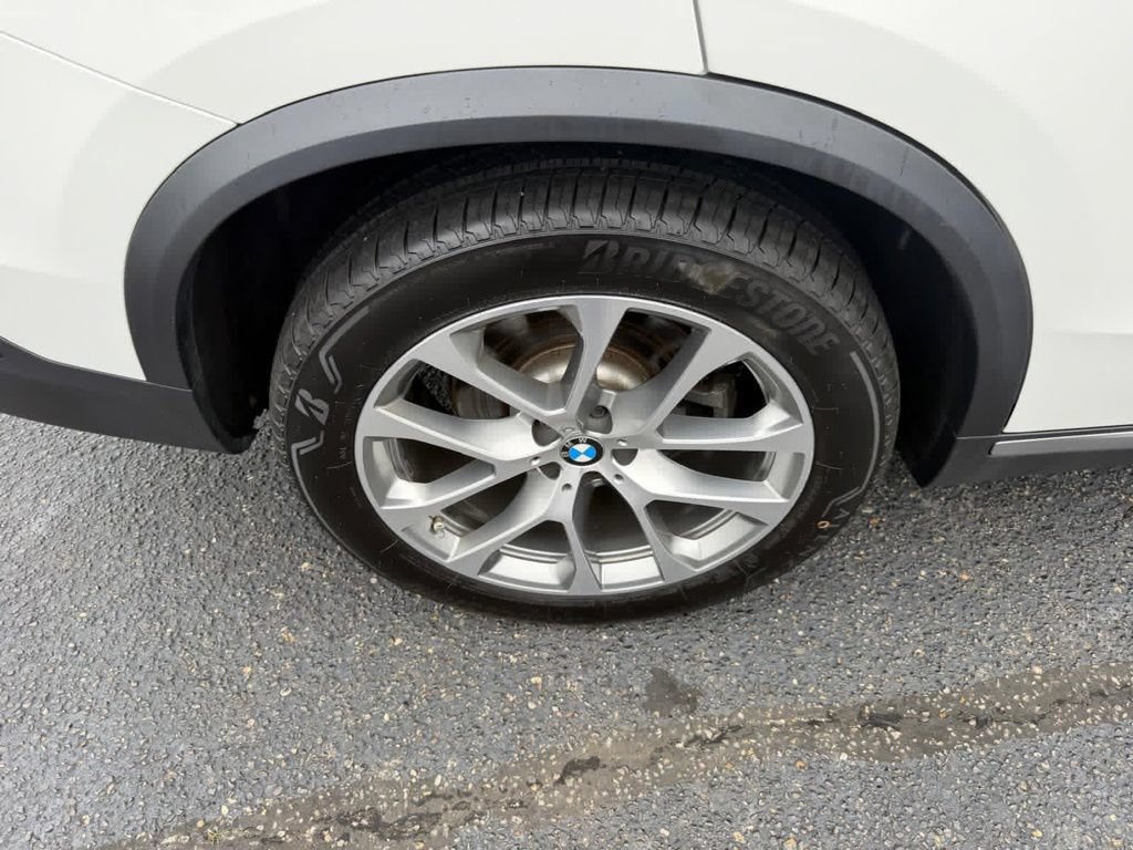 Used 2023 BMW X5 xDrive40i AWD/4WD image 27