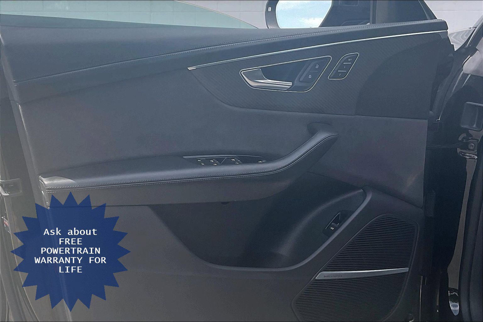 Used 2023 Audi RS Q8 AWD/4WD image 28