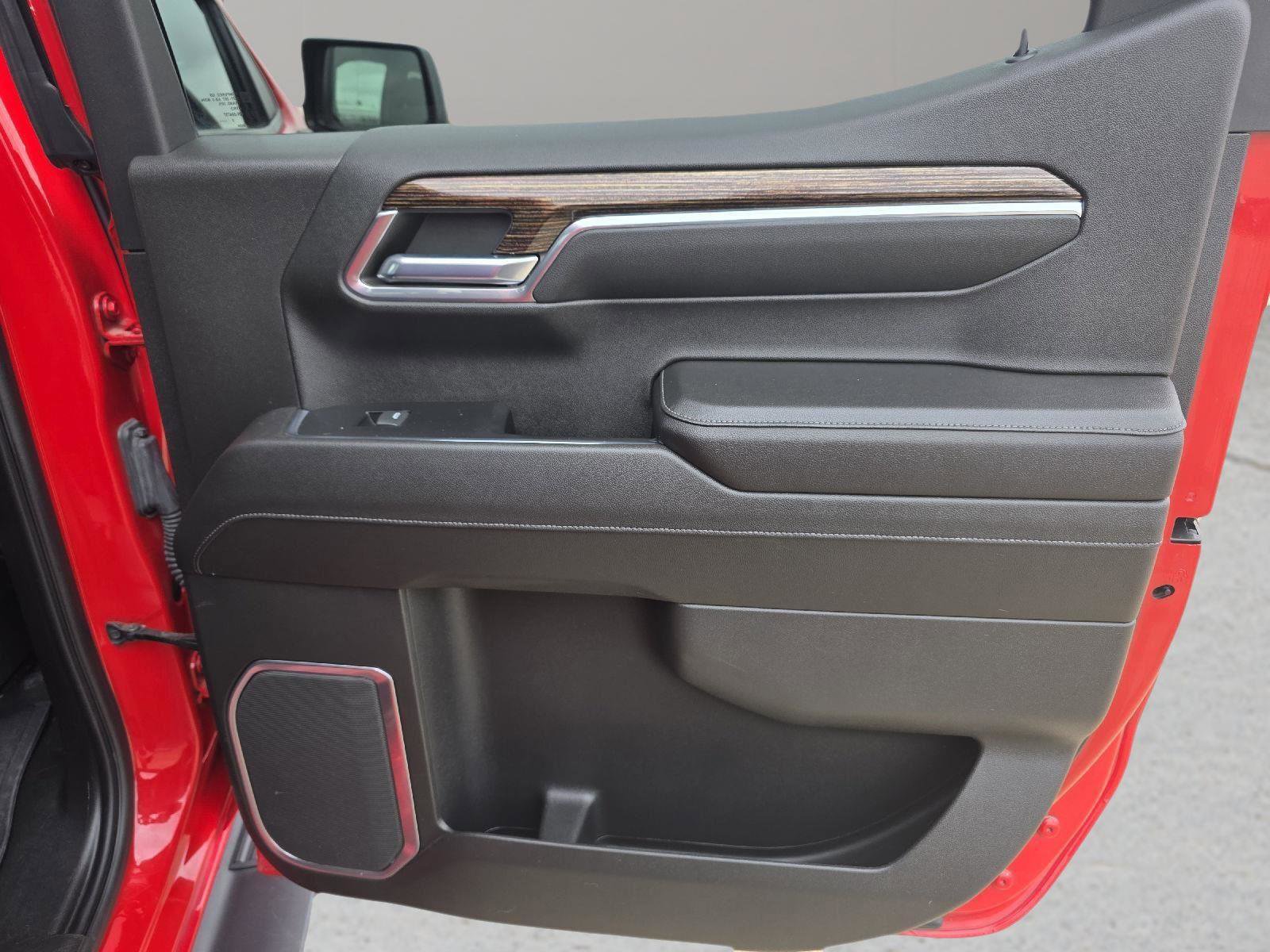 Used 2022 GMC Sierra 1500 Elevation w/ LPO, Elevation Black Package image 30