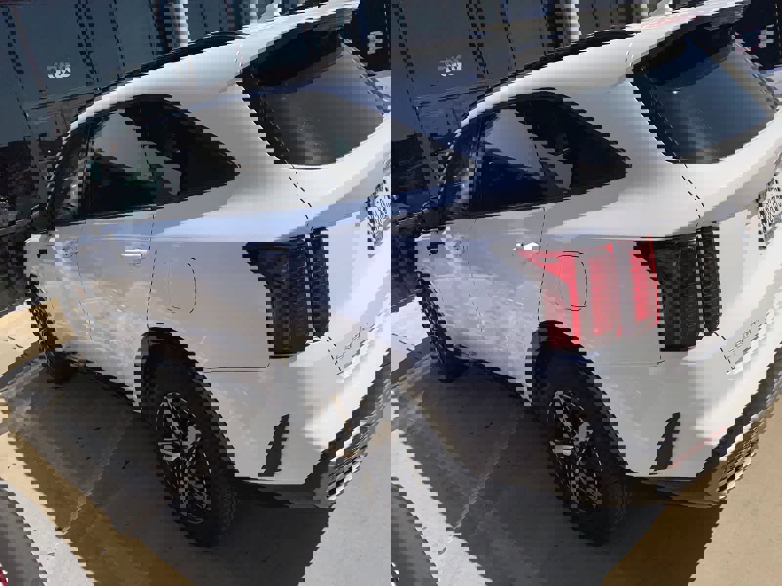 Used 2023 Kia Sorento S image 8