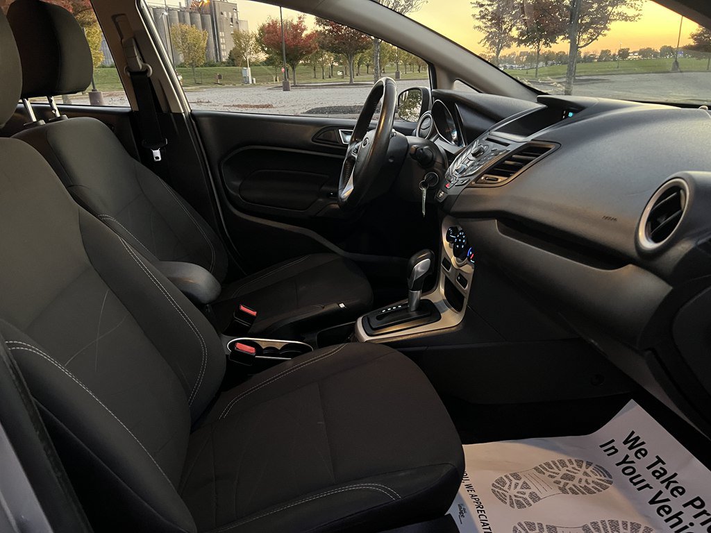 Used 2015 Ford Fiesta SE FWD image 11