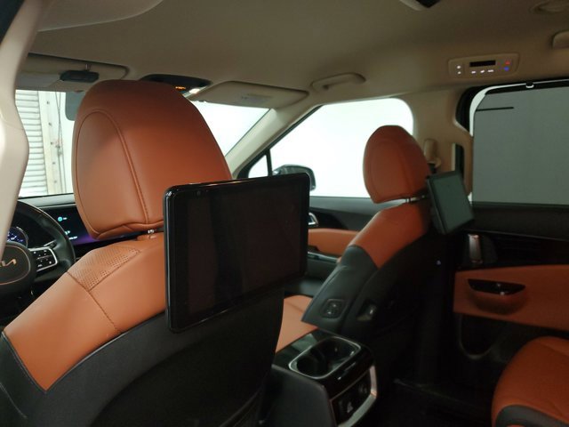 Certified 2022 Kia Carnival SX w/ Paint Protection Package image 12