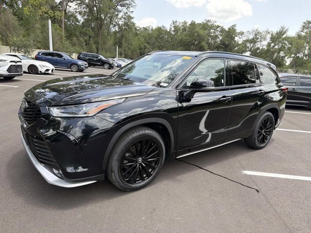 Used 2025 Toyota Highlander XSE AWD/4WD image 5