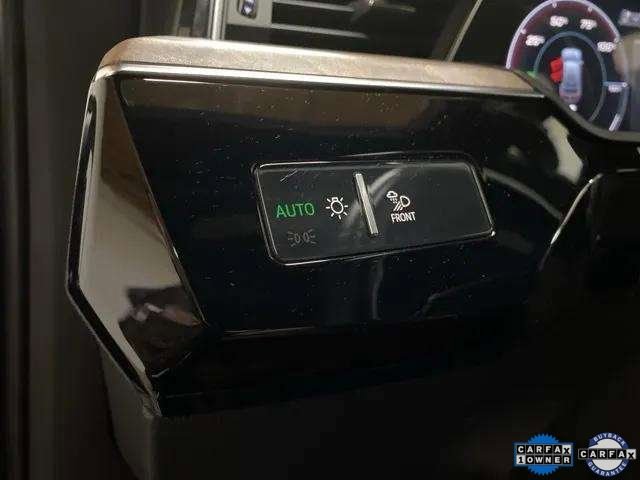 Used 2022 Audi e-tron Premium Plus w/ Premium Plus Package image 37